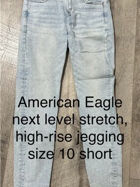 American Eagle Outfitters Light Wash High-Rise Jeggings - Light Blue